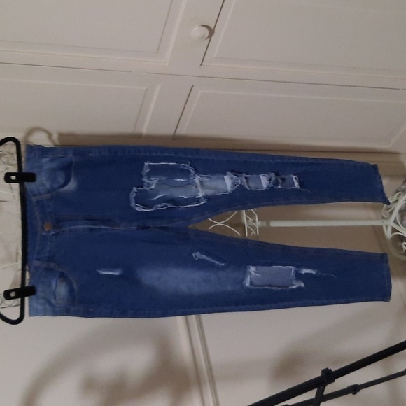 SHEIN Jeans - Picture 4 of 6